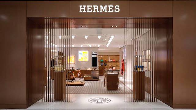แบรนด์ Hermès สำหรับ แบรนด์ Hermès ได้รับความนิยมว่าเป็น Luxury brand มาตั้งแต่ต้น 